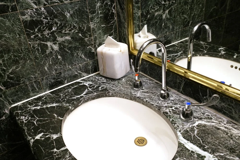 Nero Marquina — koupelnová deska